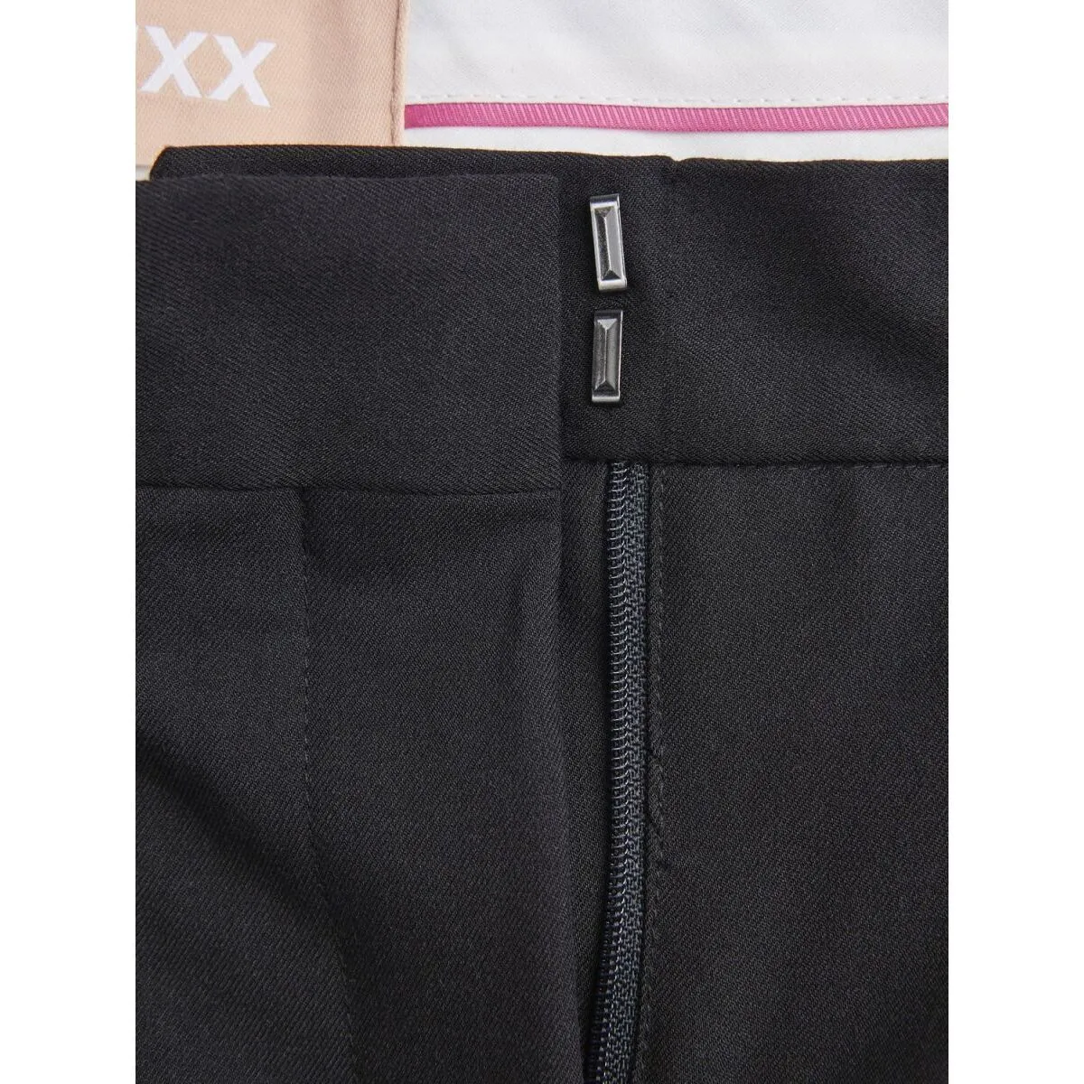 12236944 MARY PLEAT FUBLACK