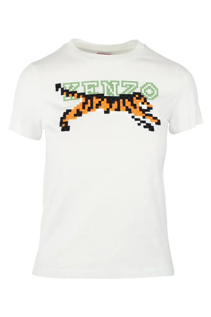 Camiseta blanca con maxilogo tigre