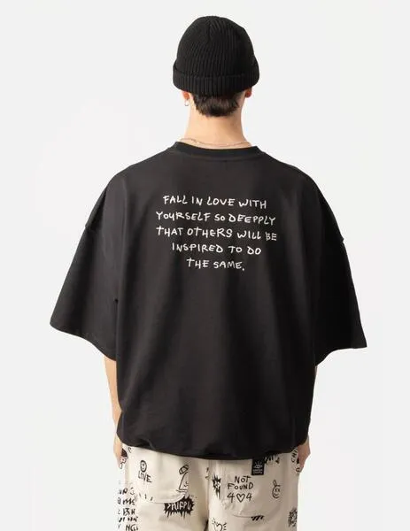 CAMISETA KAOTIKO URBAN BOY OVERSIZE  BLACK