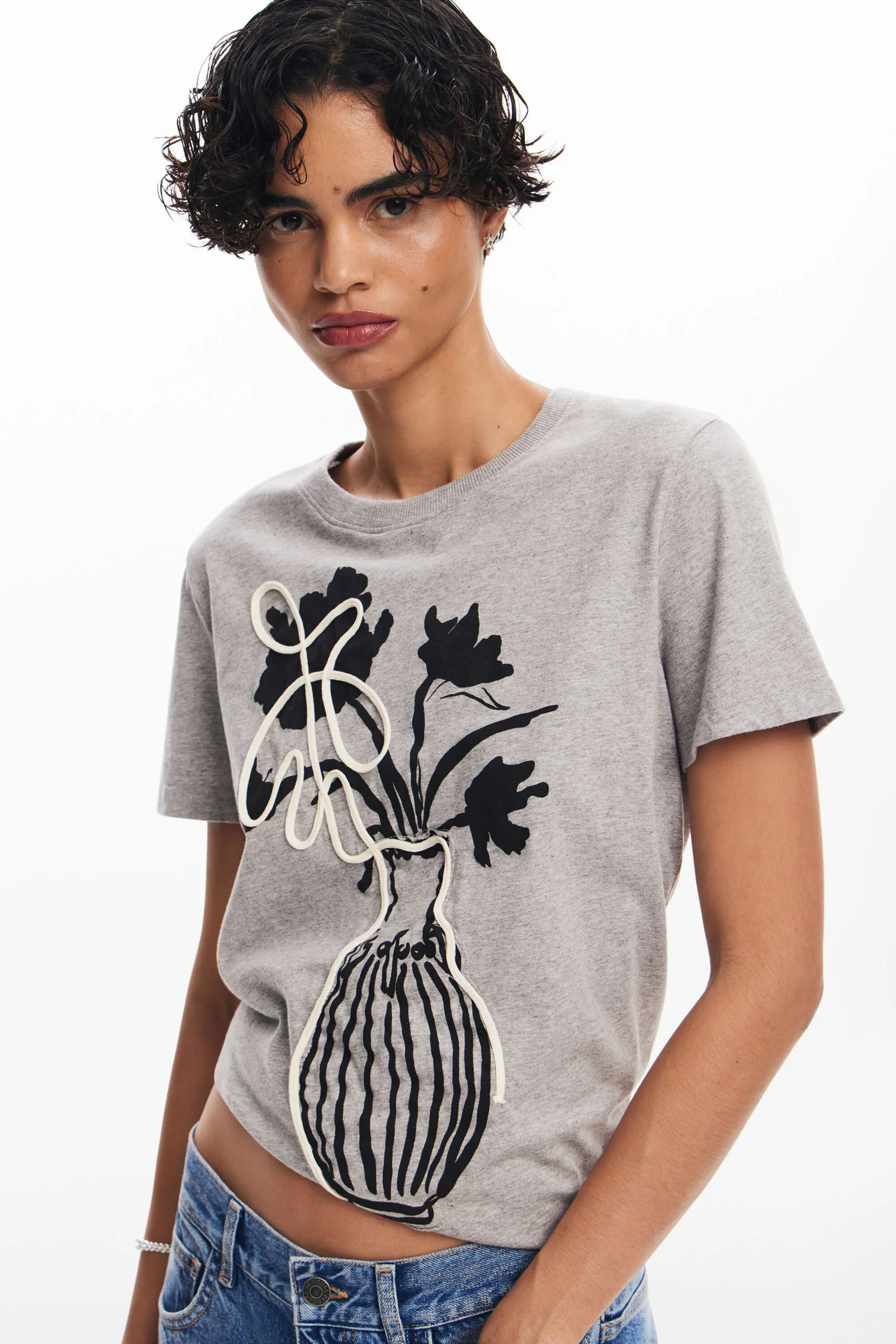 Camiseta lisa jarrón