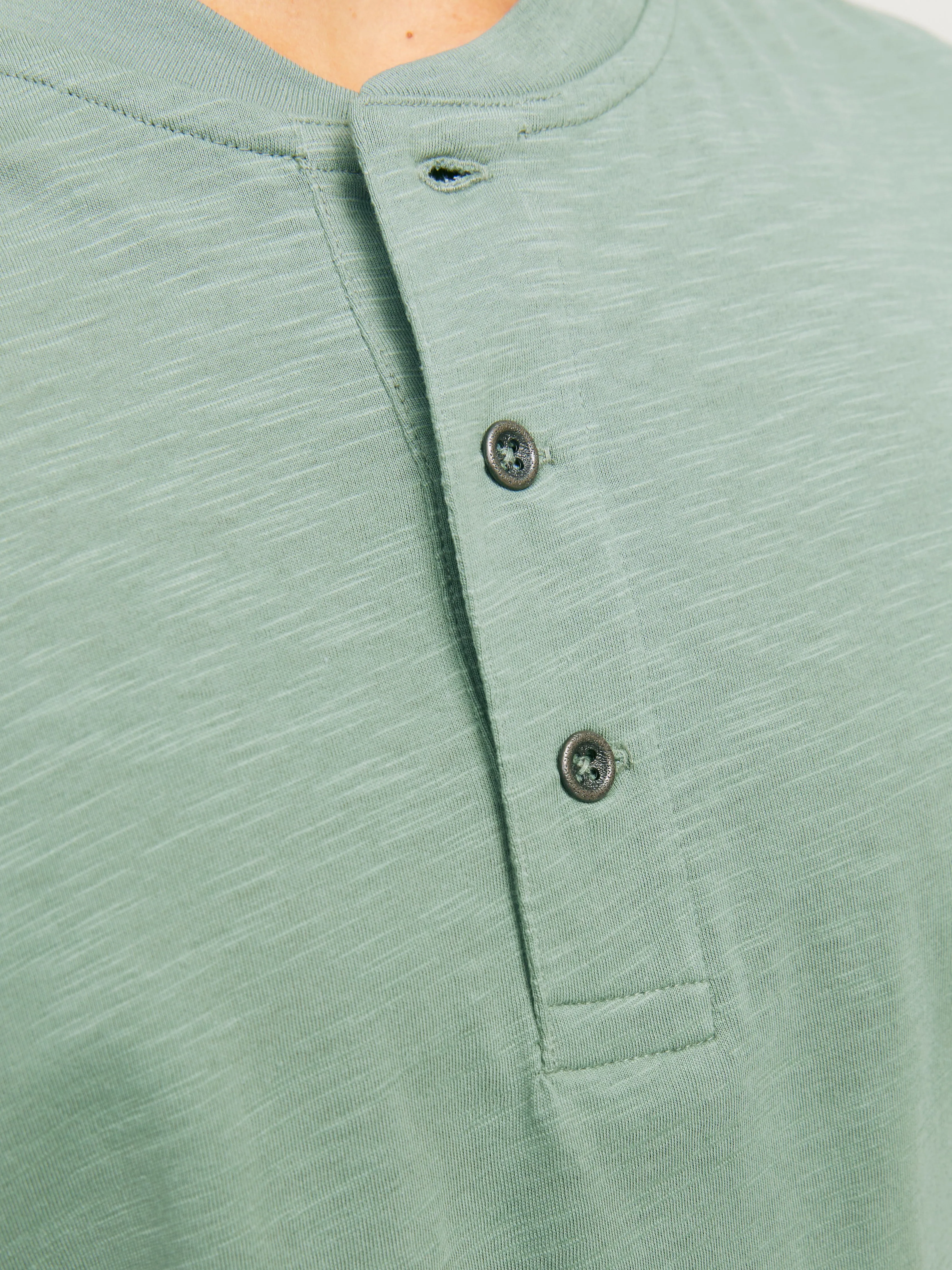 Camiseta Liso Cuello Mao | Verde intermedio | Jack & Jones®