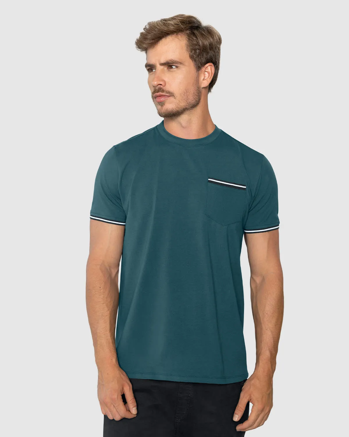 Camiseta manga corta con detalle tejido en mangas