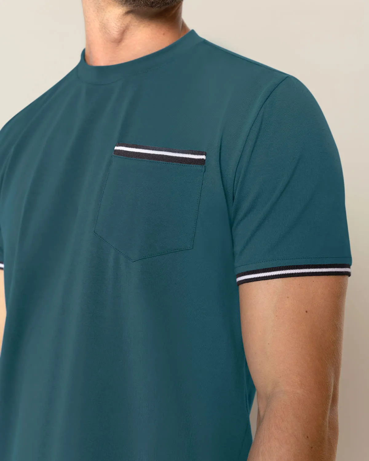 Camiseta manga corta con detalle tejido en mangas