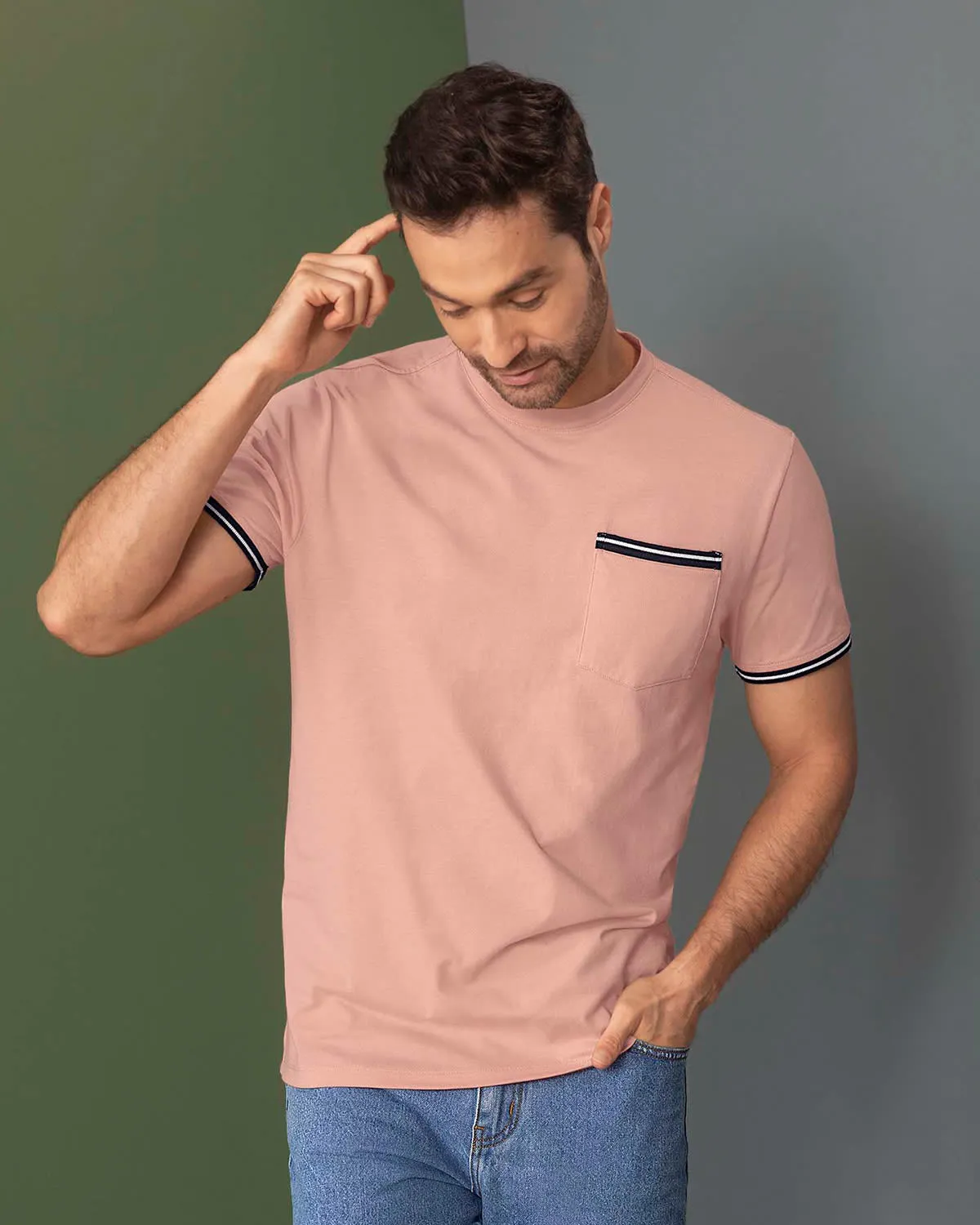 Camiseta manga corta con detalle tejido en mangas
