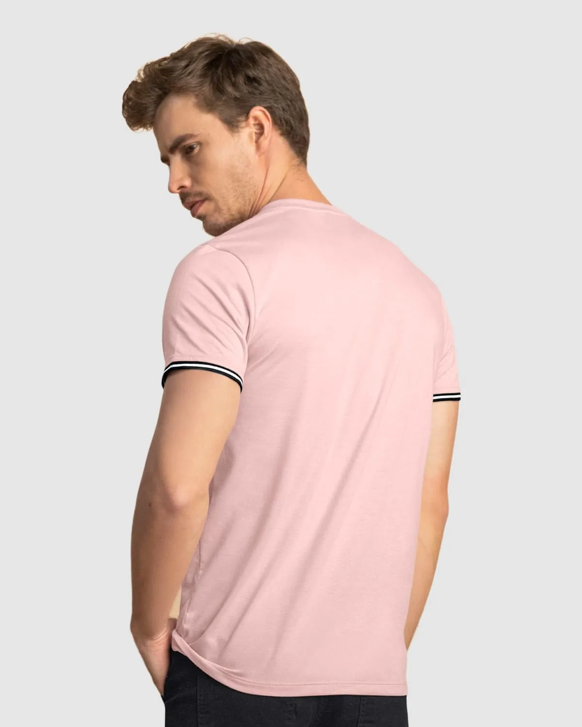 Camiseta manga corta con detalle tejido en mangas