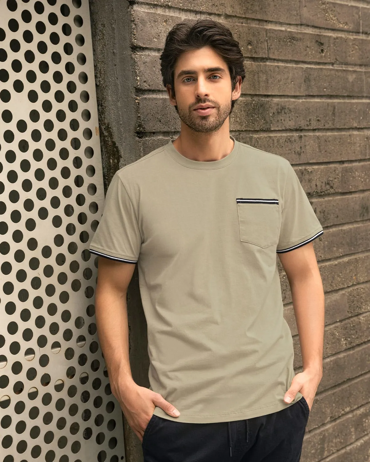 Camiseta manga corta con detalle tejido en mangas
