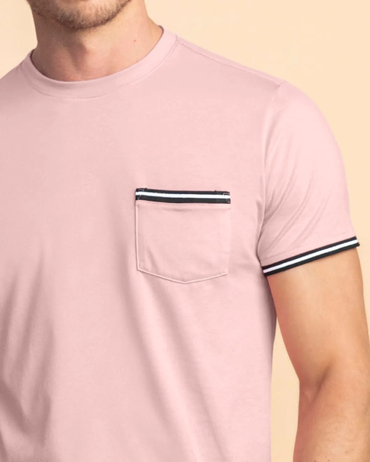 Camiseta manga corta con detalle tejido en mangas