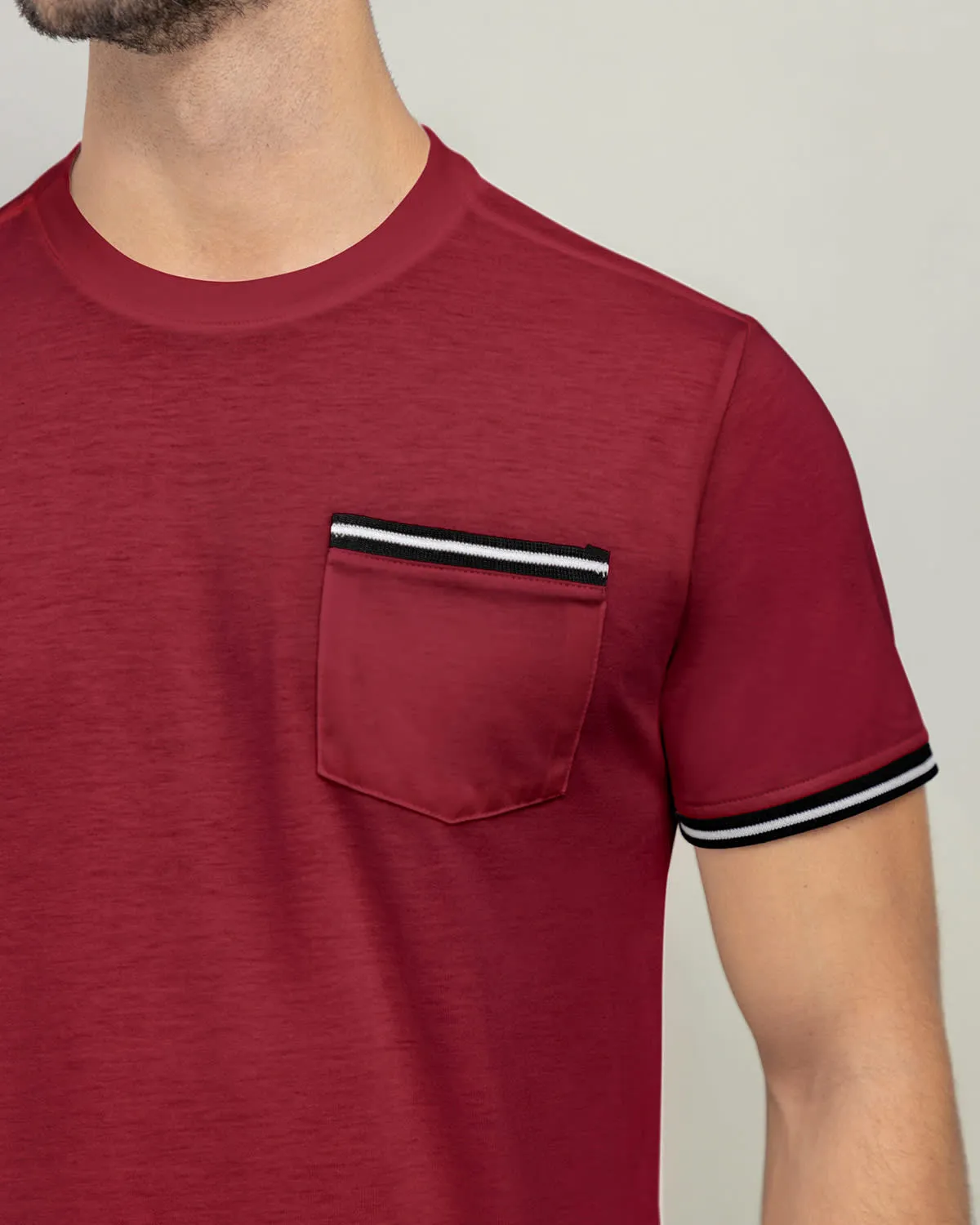 Camiseta manga corta con detalle tejido en mangas