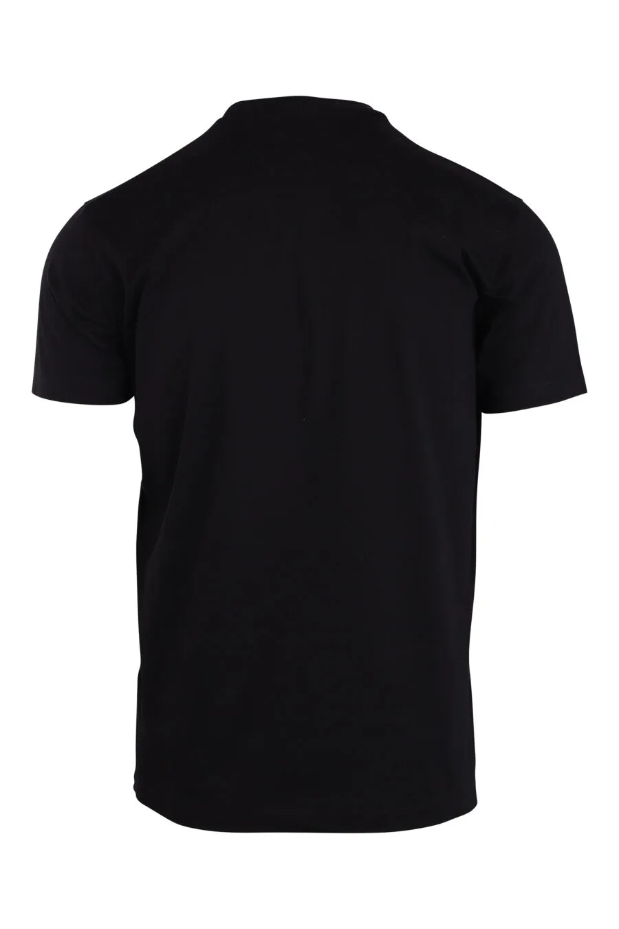 Camiseta negra con logo 