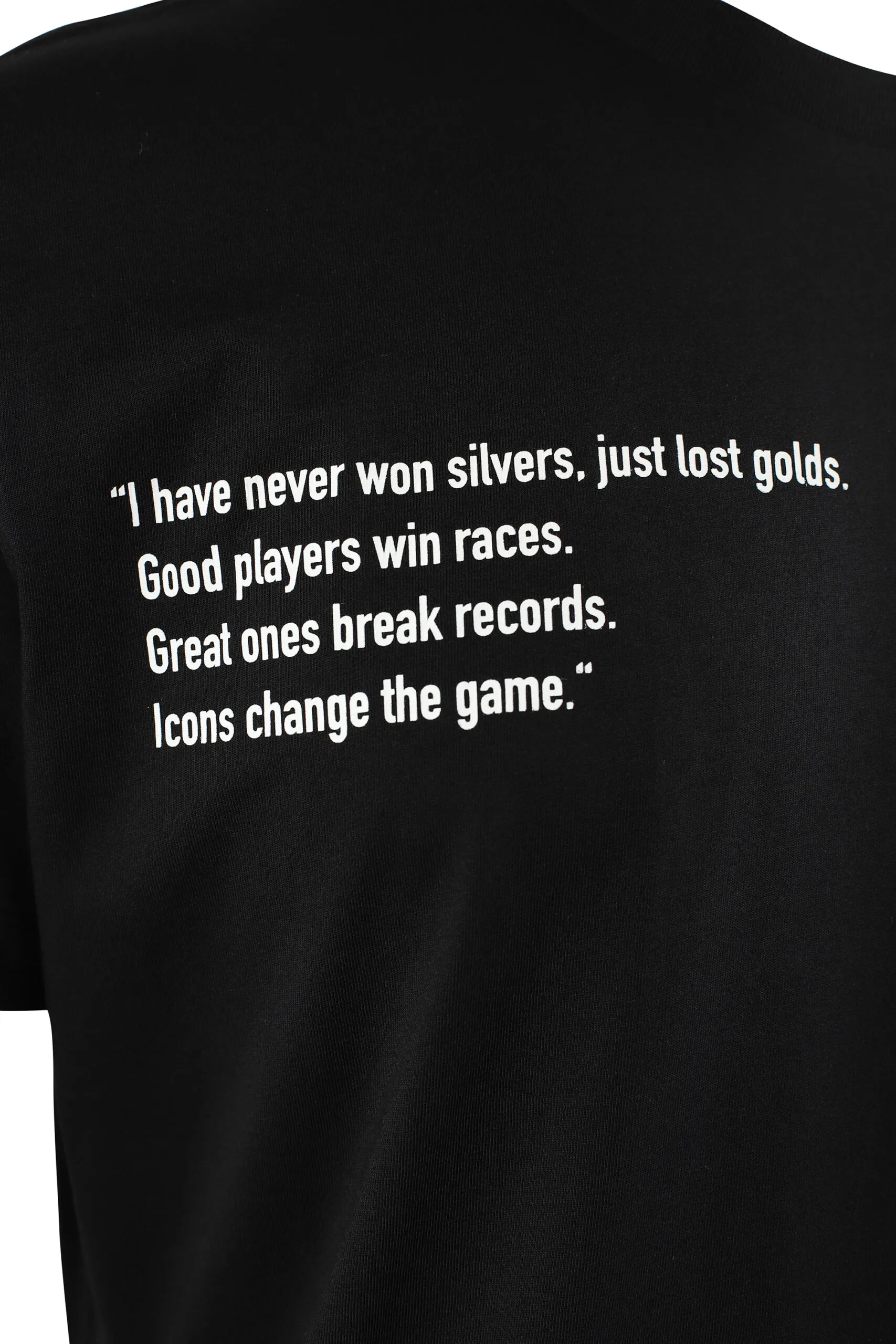 Camiseta negra con 