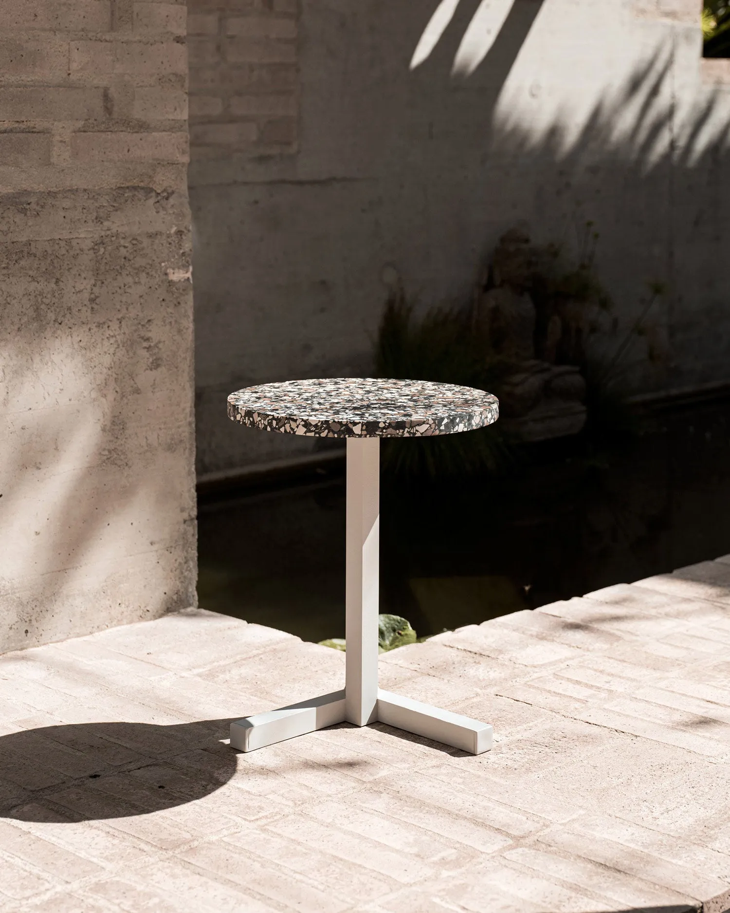 COTA Mini Side Table | Black