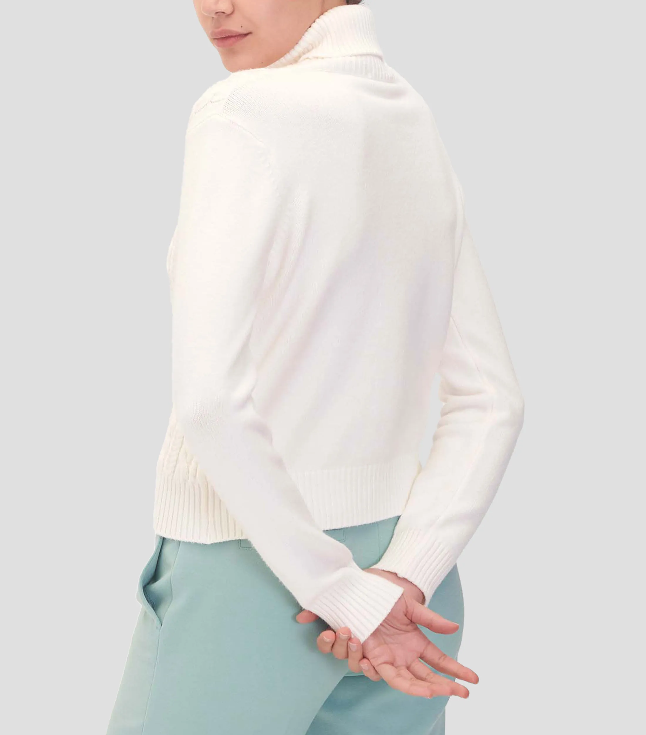 Julio Suéter Corto Tejido Trenzado Off White Mujer