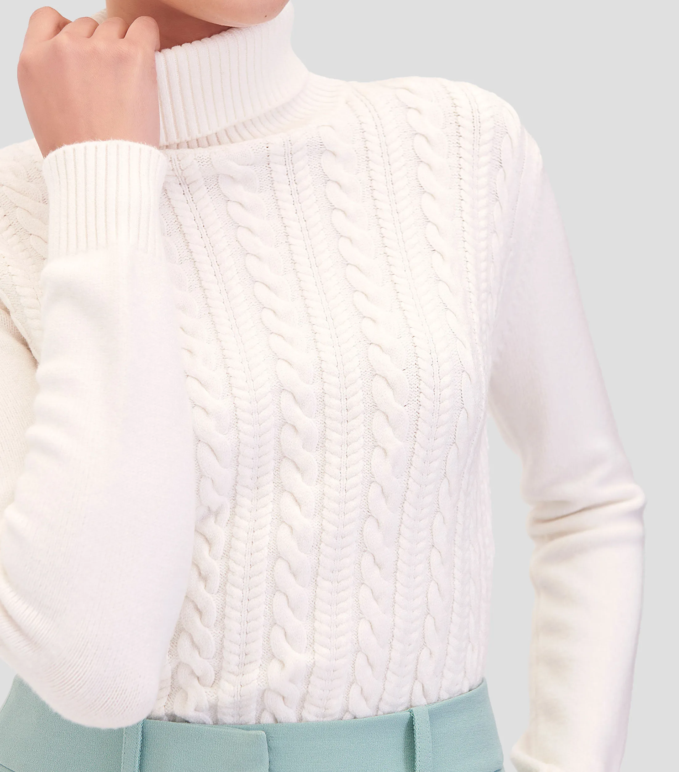 Julio Suéter Corto Tejido Trenzado Off White Mujer