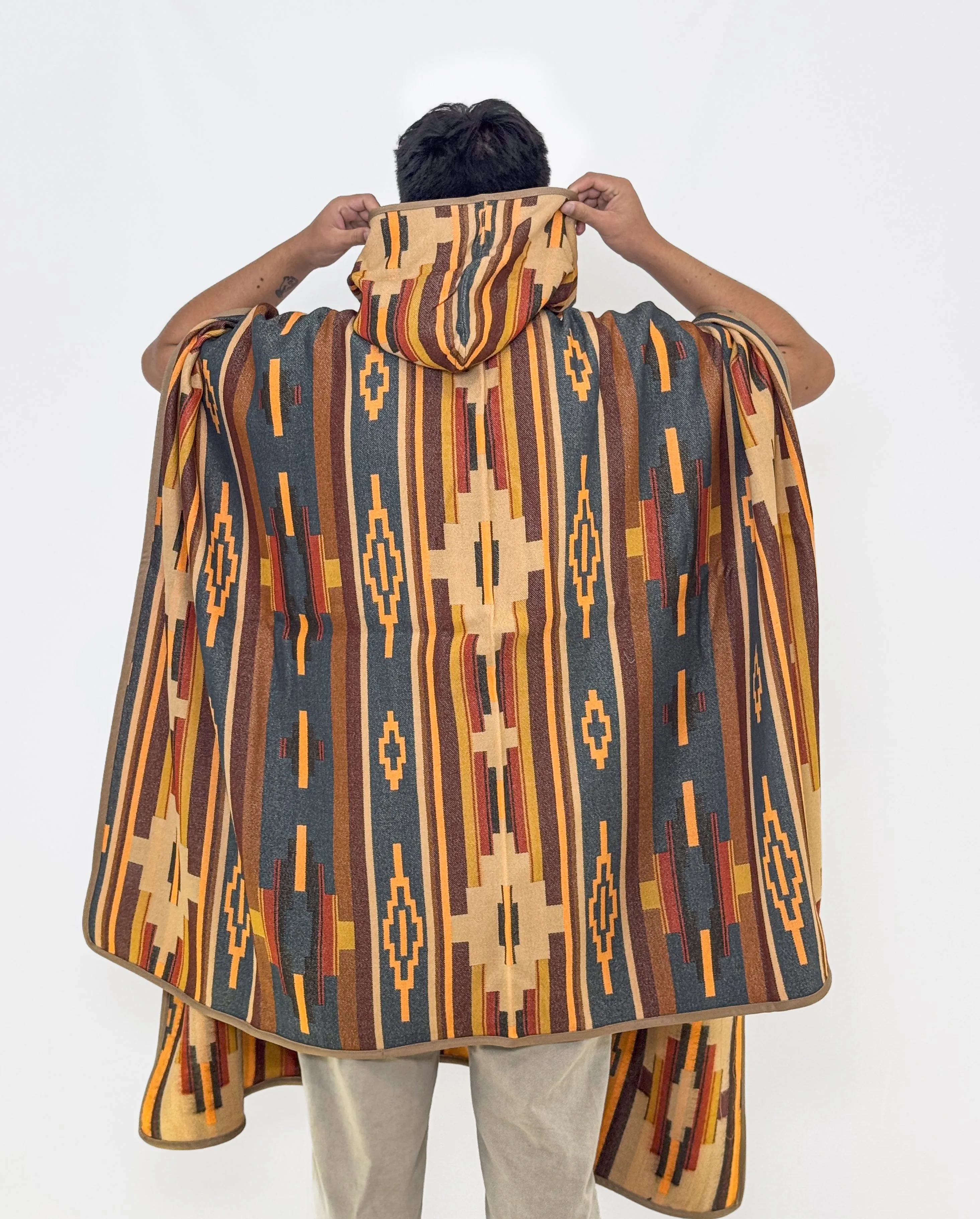 PONCHO ANTARES  TEJIDO PREMIUM