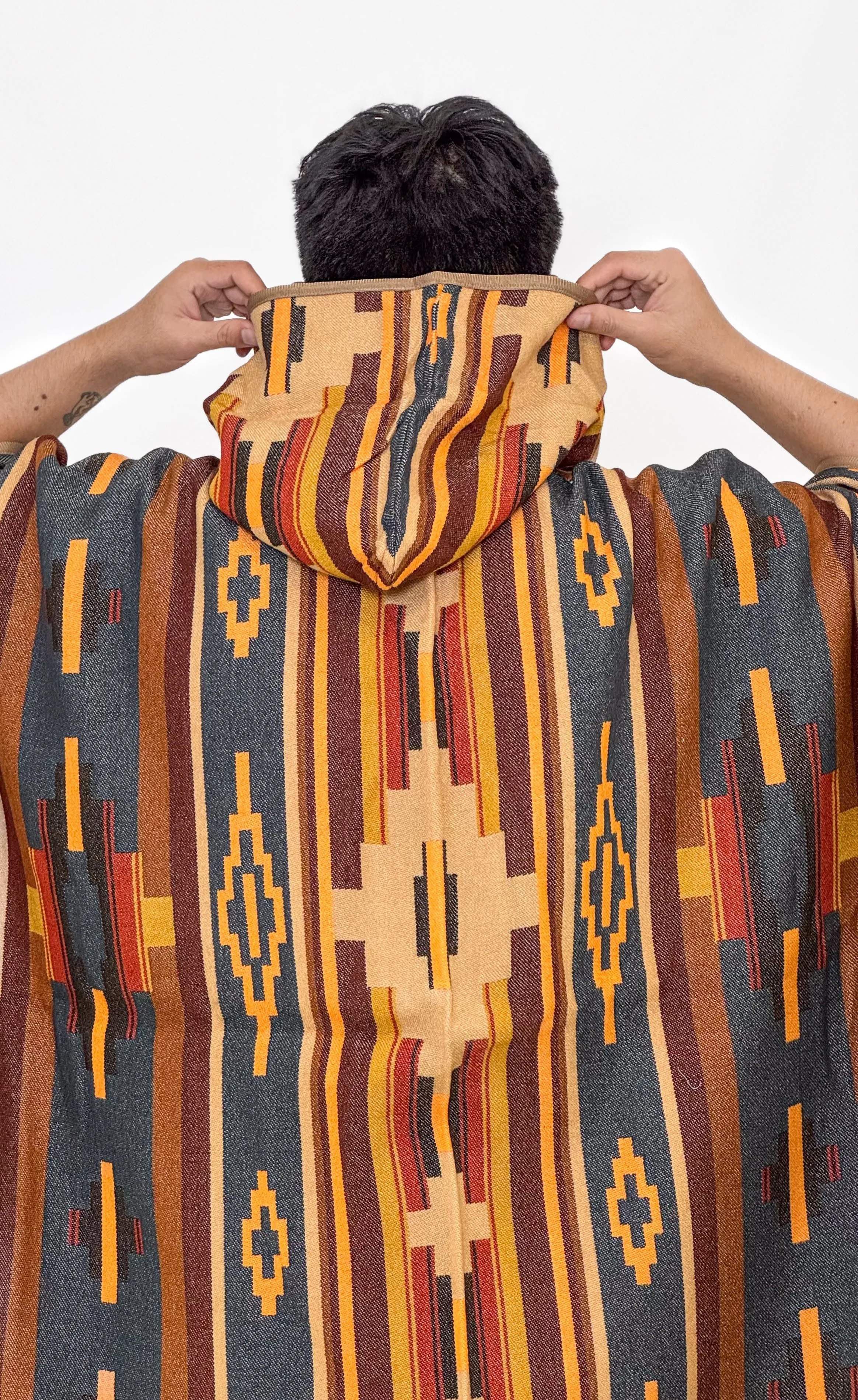 PONCHO ANTARES  TEJIDO PREMIUM