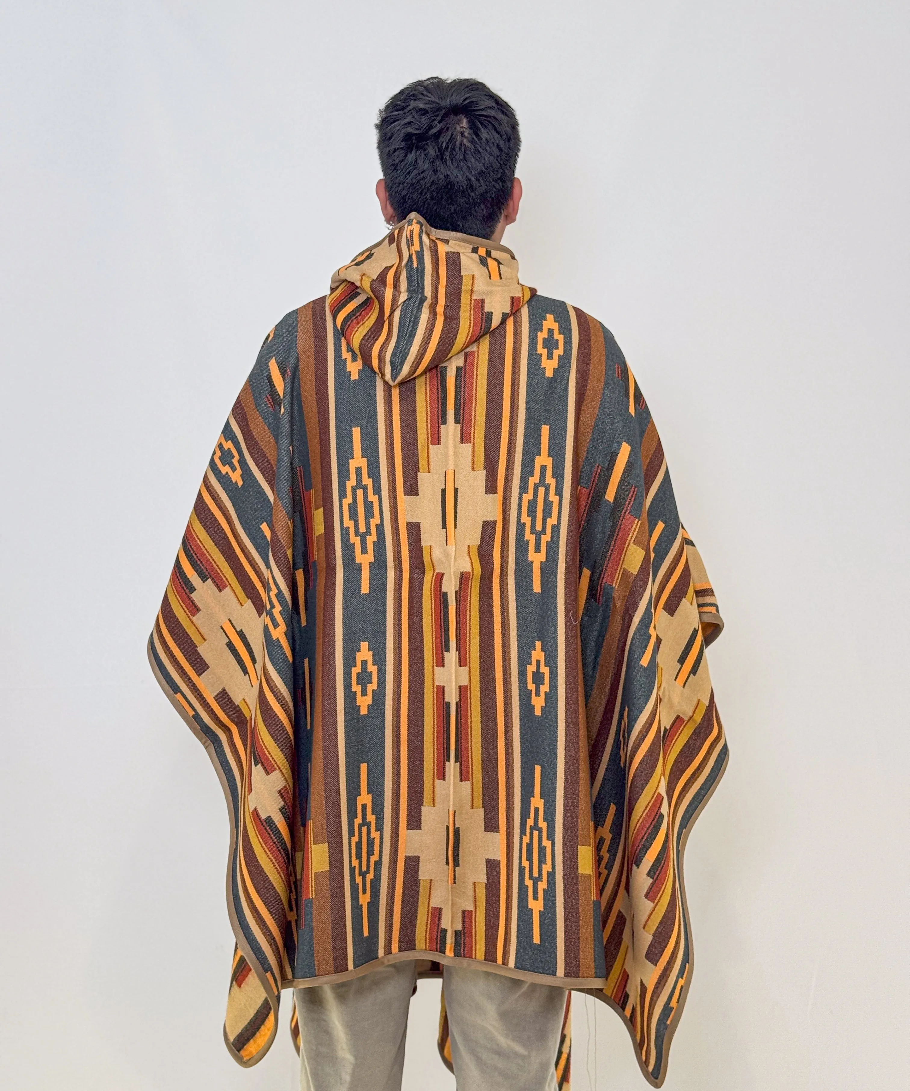 PONCHO ANTARES  TEJIDO PREMIUM