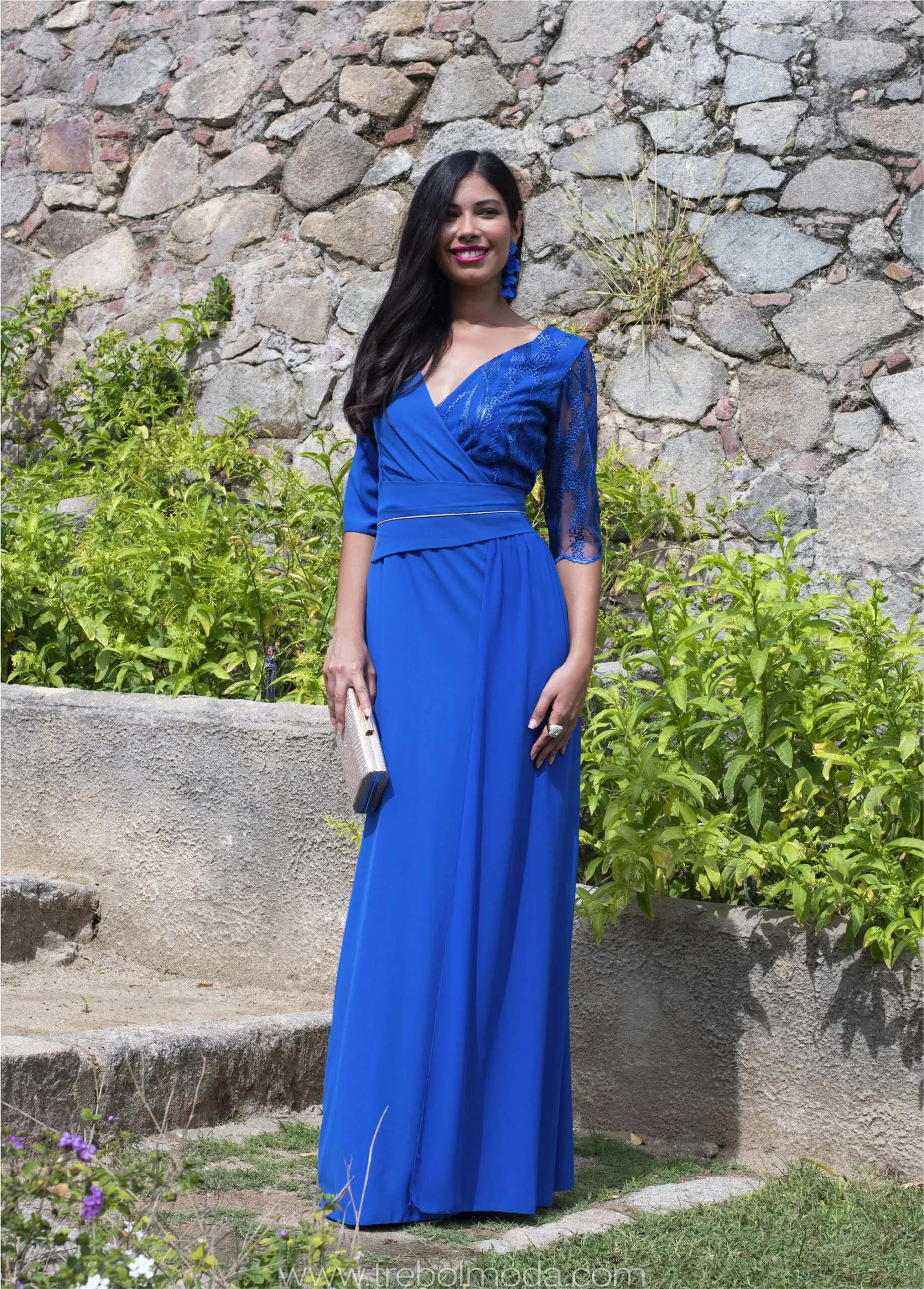 Vestido largo con manga de guipur